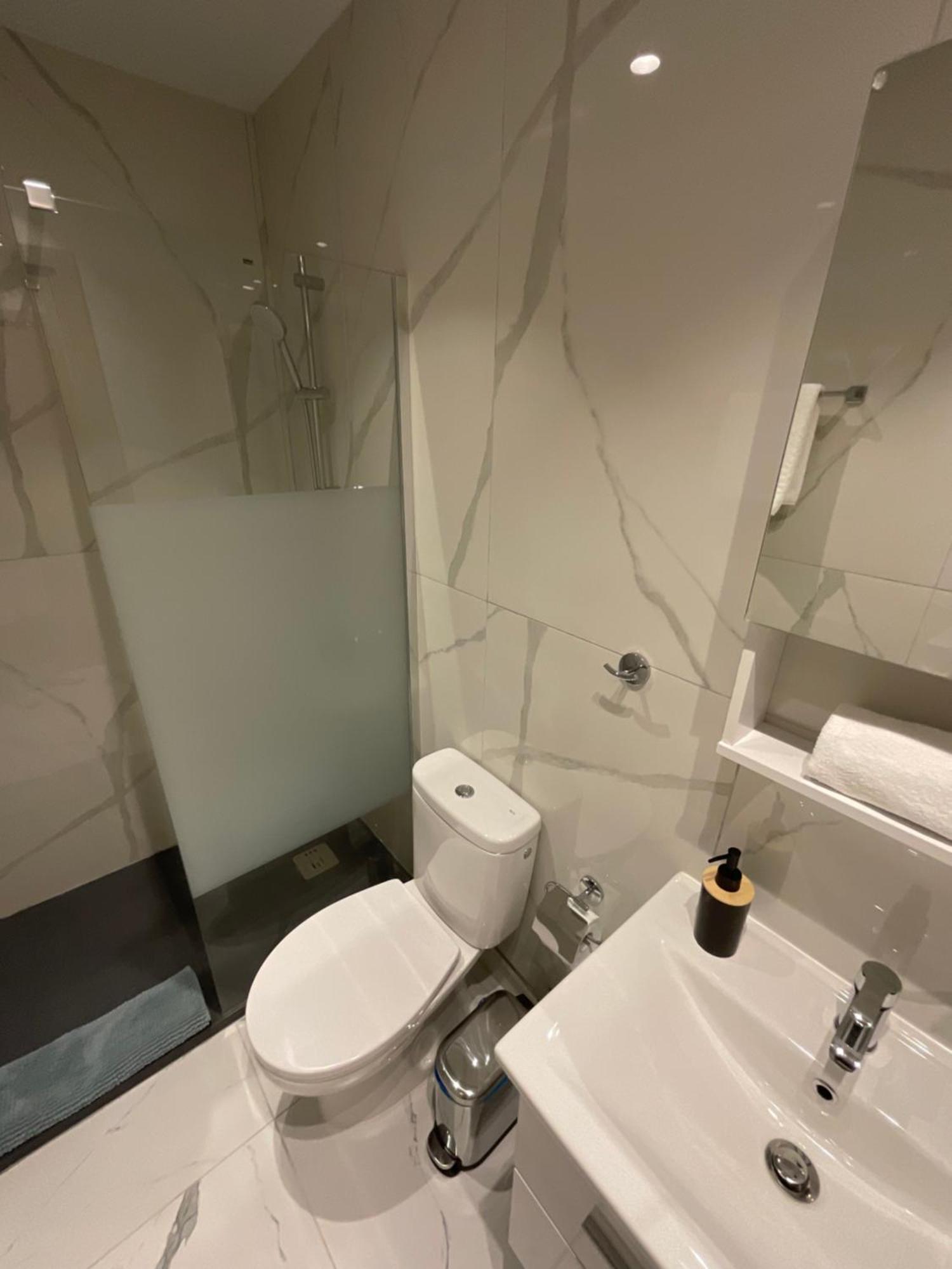 Le Voyageur By The Sea - Furnished Rooms Larnaca Eksteriør billede