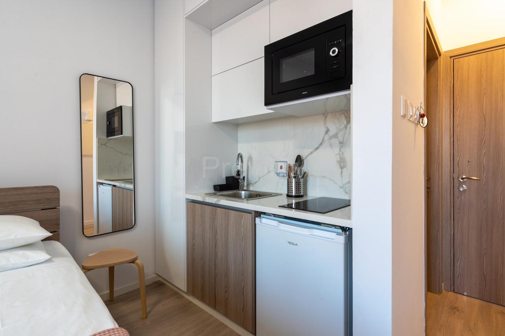 Le Voyageur By The Sea - Furnished Rooms Larnaca Eksteriør billede