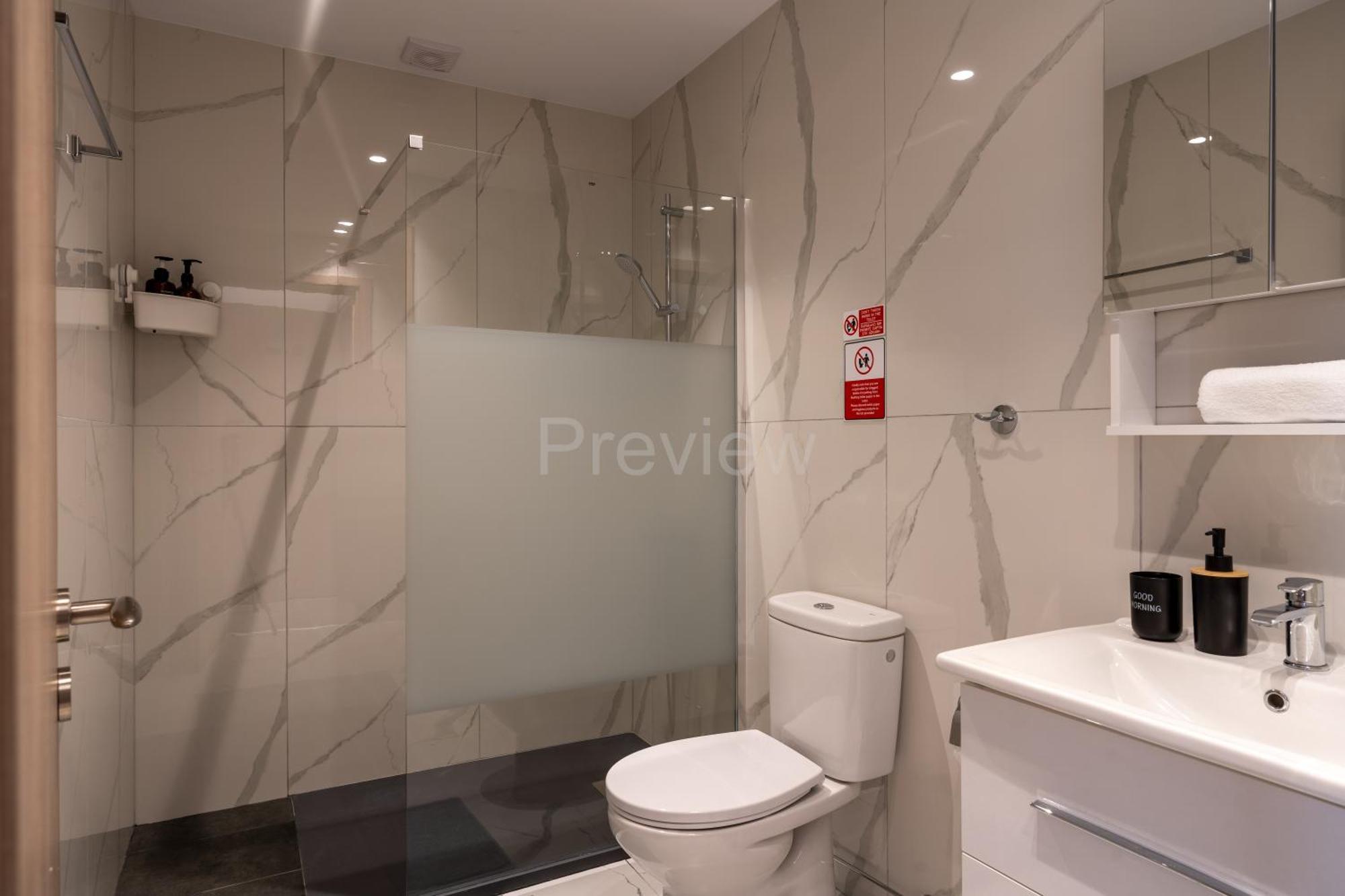 Le Voyageur By The Sea - Furnished Rooms Larnaca Eksteriør billede