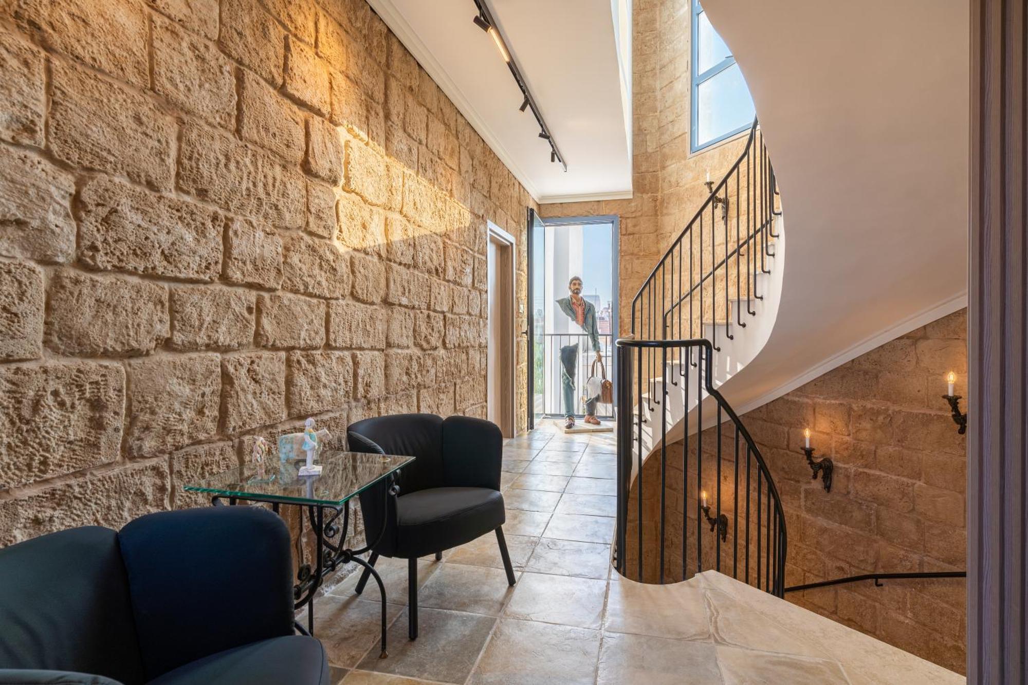Le Voyageur By The Sea - Furnished Rooms Larnaca Eksteriør billede