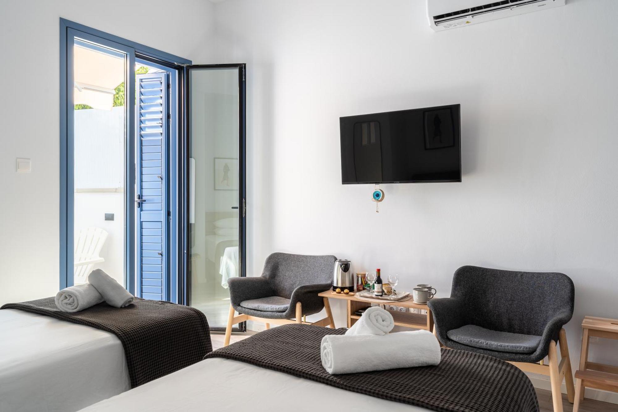 Le Voyageur By The Sea - Furnished Rooms Larnaca Eksteriør billede