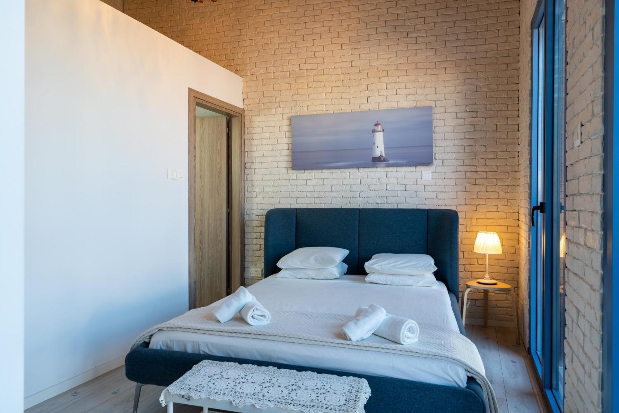 Le Voyageur By The Sea - Furnished Rooms Larnaca Eksteriør billede