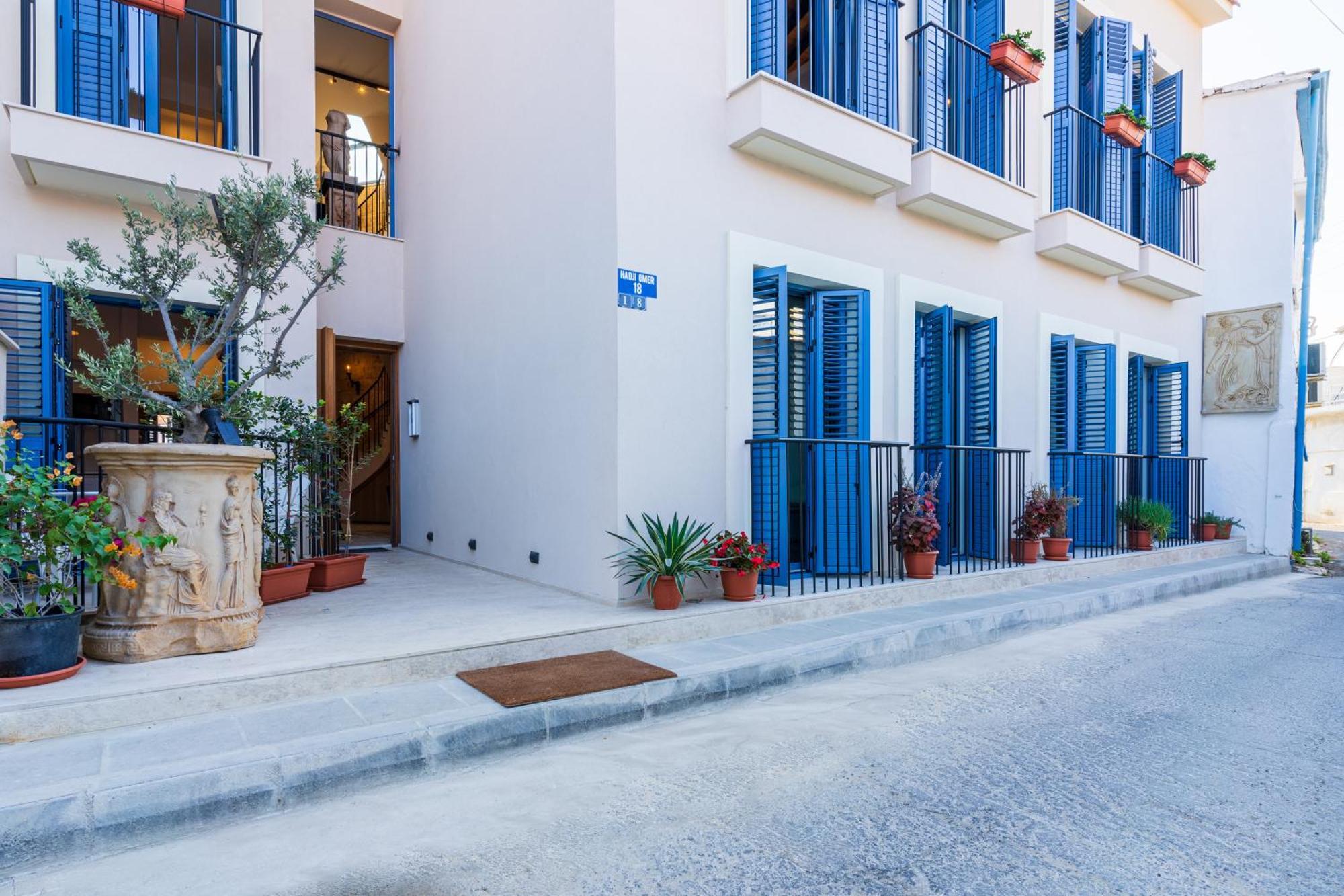 Le Voyageur By The Sea - Furnished Rooms Larnaca Eksteriør billede